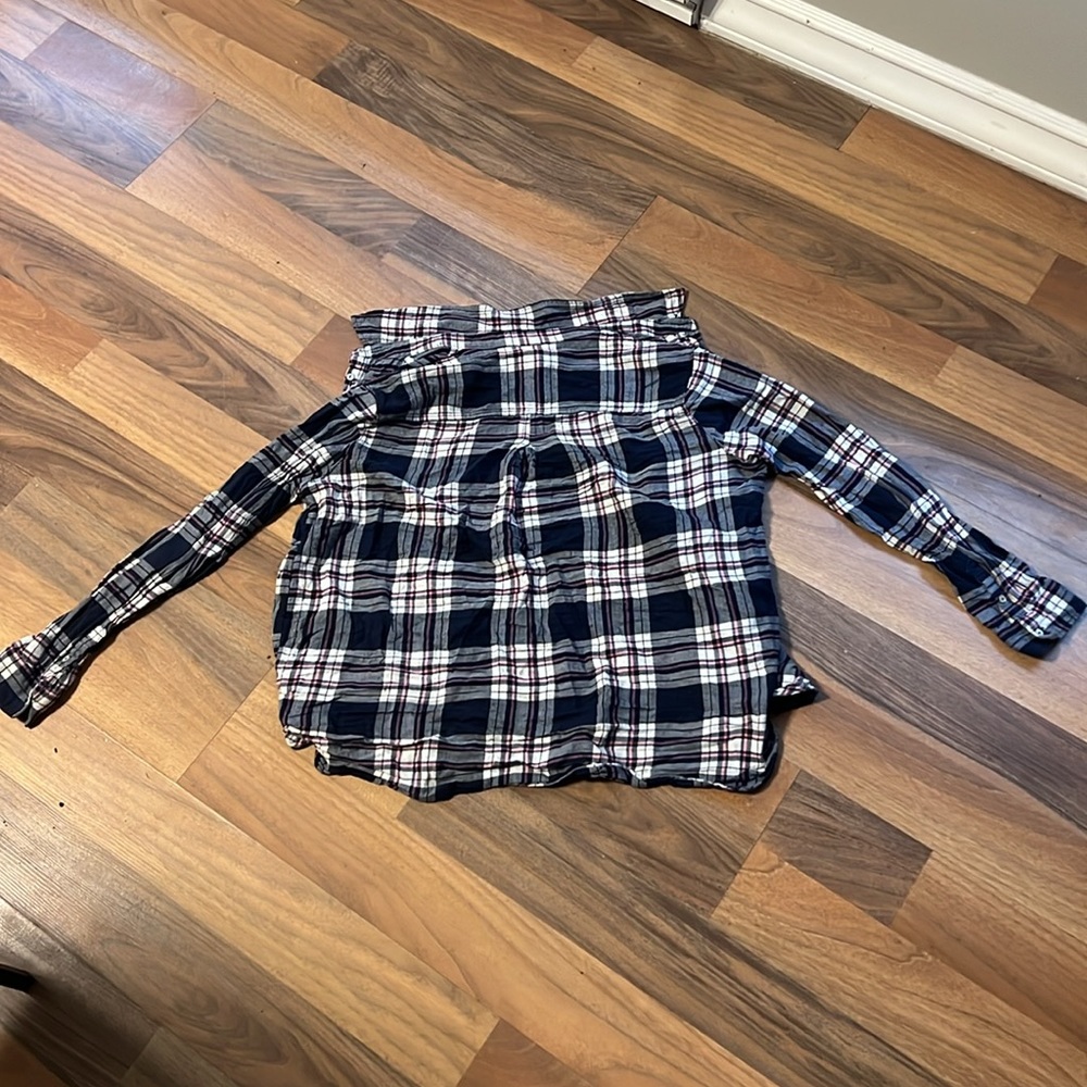 H&M Plaid button down - Picture 3 of 3